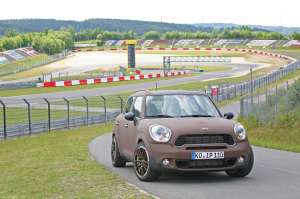 Mini-Cooper-S-All4-Countryman-4