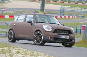 Mini-Cooper-S-All4-Countryman-6