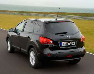 Nissan-Qashqai-2-4