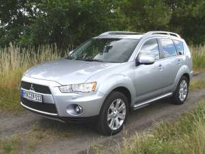 Mitsubishi-Outlander-1