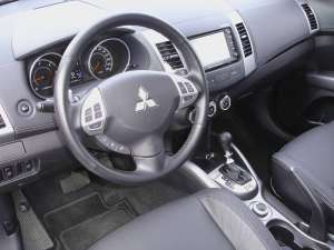 Mitsubishi-Outlander-11