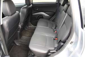 Mitsubishi-Outlander-9