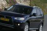 Mitsubishi-Outlander-
