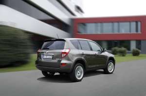 Toyota-RAV4-1