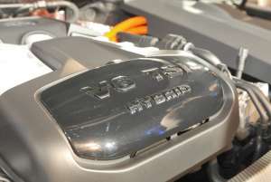 VW-Touareg-Hybrid-