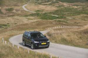 Mitsubishi-Outlander-