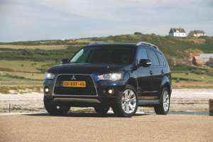 Mitsubishi-Outlander