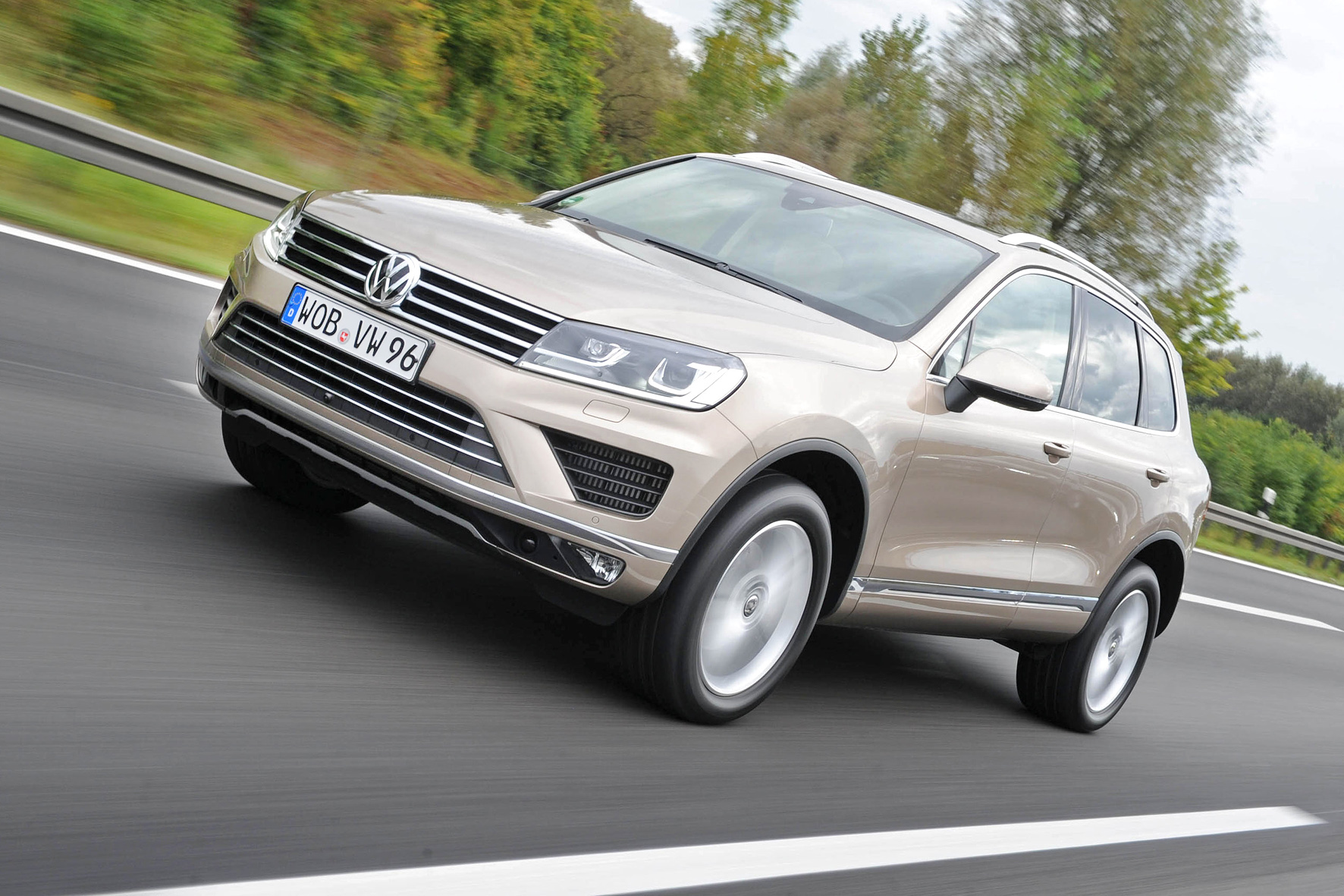 Машина volkswagen touareg
