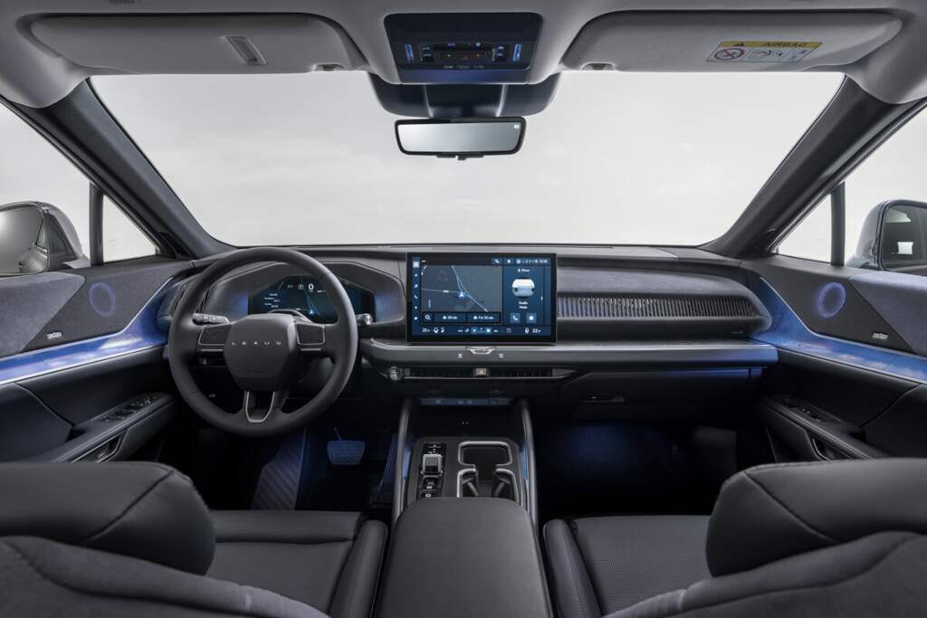 Lexus TZ Interieur