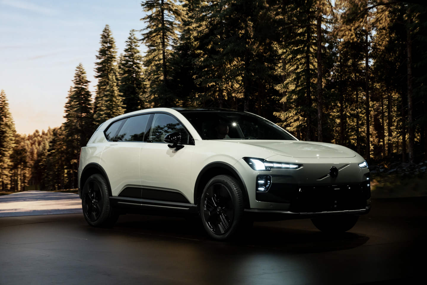 Vovlo EX60 Exterieur Frontperspektive