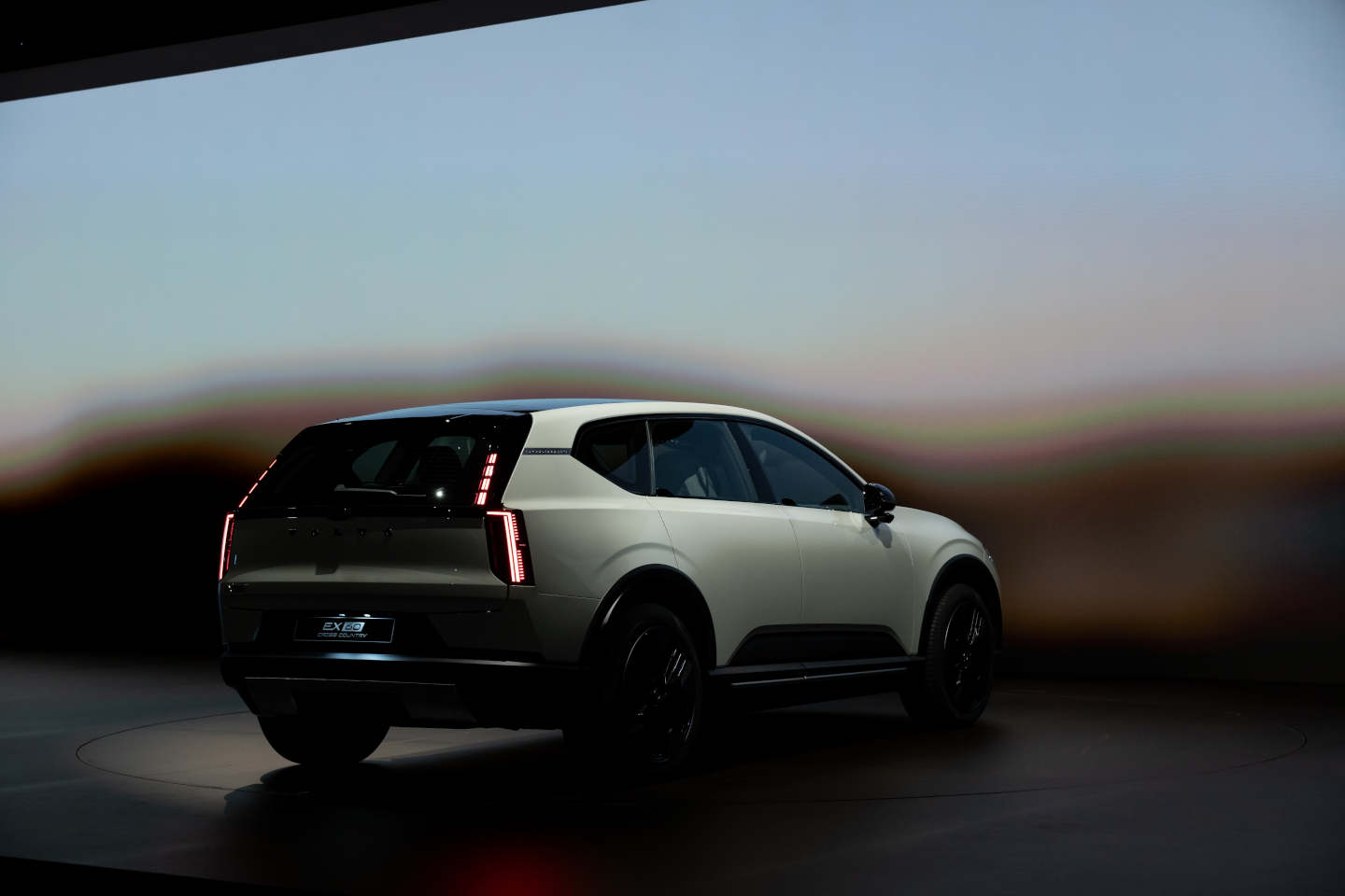 Vovlo EX60 Exterieur Heckperspektive