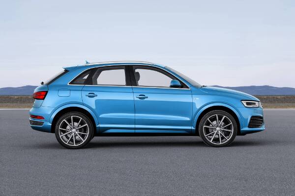 Audi Q3 Modelljahr 2015 Seitenansicht