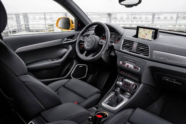 Audi Q3 Modelljahr 2015 Interieur