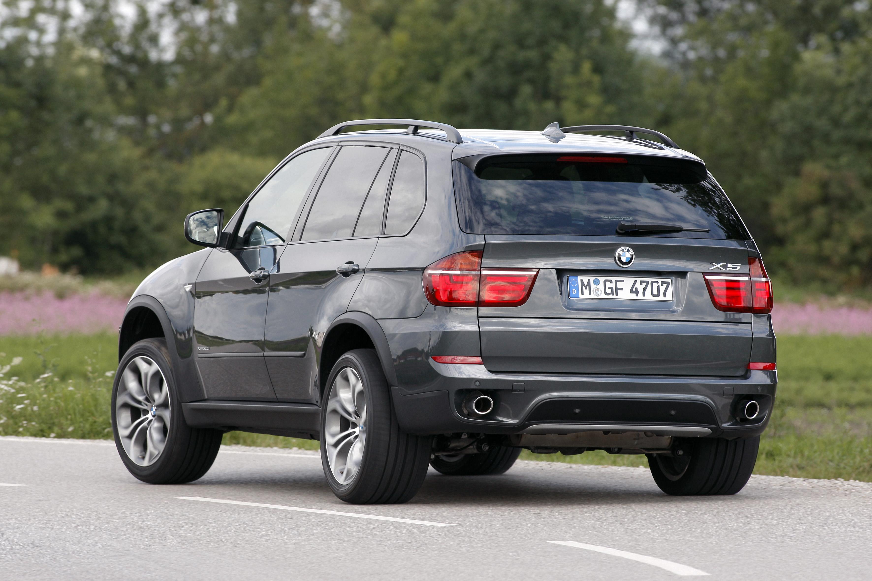 Fichier:BMW X5 (E70, Facelift) – Heckansicht, 1. Mai 2012