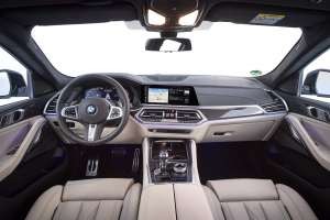 BMW-X6-m50i-Innenansicht-Cockpit