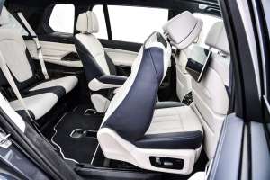 BMW-X7-Innenraum-Fond-5