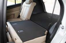SUV-Hyundai-Santa-Fe-2010-Innenraum-Fond-umklappbare-Sitze