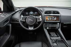 Oberklassen-SUV-Jaguar-F-Pace-Cockpit