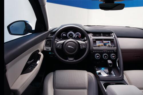 Jaguar E-Pace SUV-Modell 2018 Interieur Cockpit