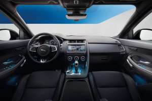 Jaguar-E-Pace-SUV-Modell-2018-Interieur-Cockpitansicht-Fahrerbereich