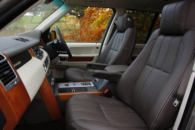 Innenraum des Land Rover Range Rover 3. Generation