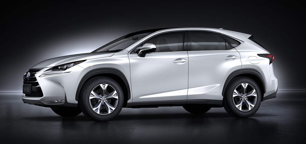 Lexus nx багажник