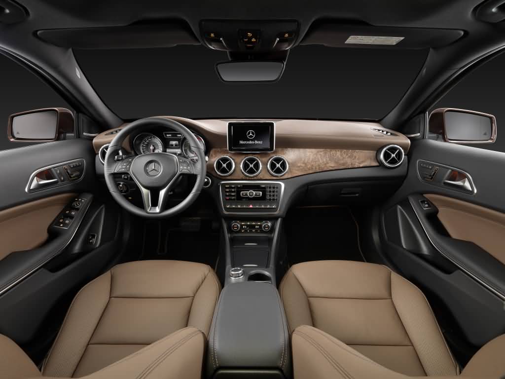 Innenraum Cockpit des Mercedes-Benz GLA