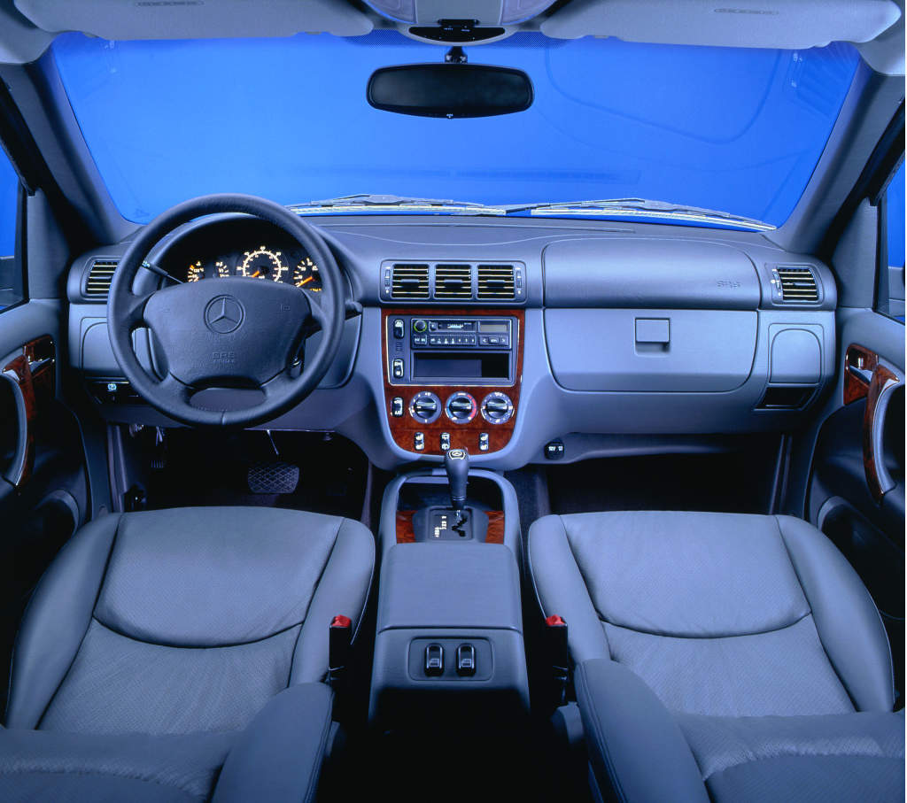 Benz M-Klasse W 163 1997-2005 Interieur