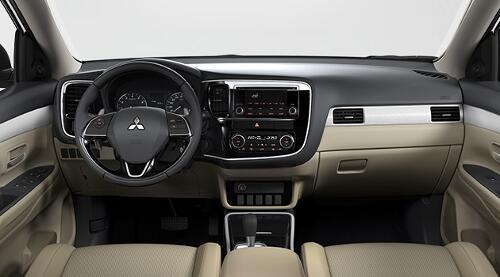 Mitsubishi Outlander Modell 2012 Cockpitansicht 