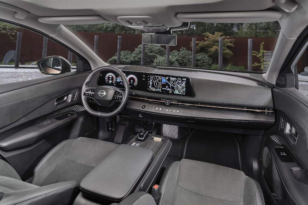 Nissan Ariya Innenraum Cockpit