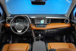 Toyota-RAV4-Hybrid-2016-Cockpit