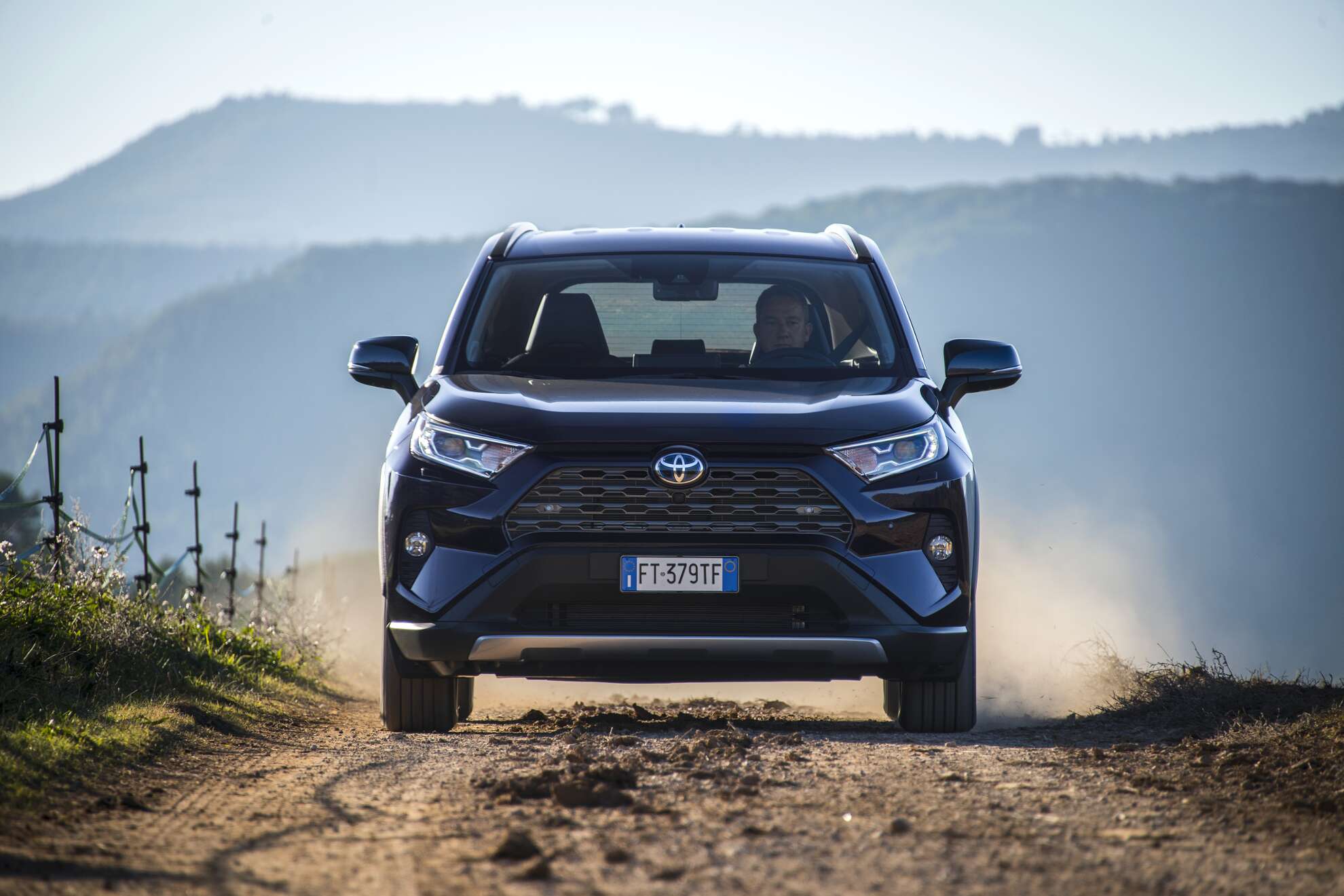 Toyota rav4 5 поколение