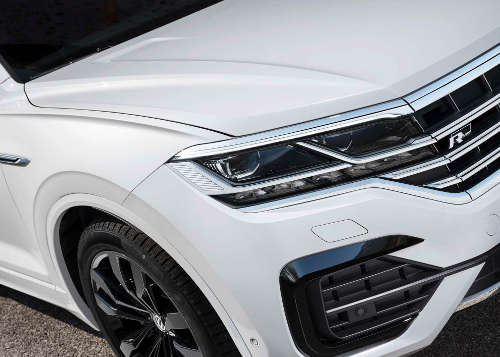 VW Touareg 3. Generation Exterieur White Detail Front