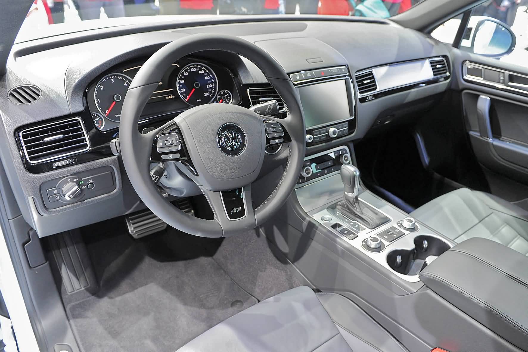 Volkswagen touareg внутри