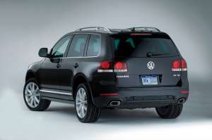 Volkswagen-Touareg--Lux-Li