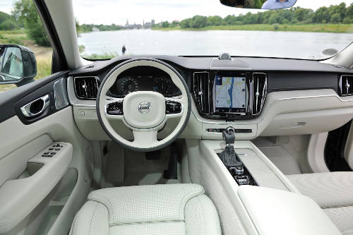 Volvo XC60 2.Generation Interieur Cockpit