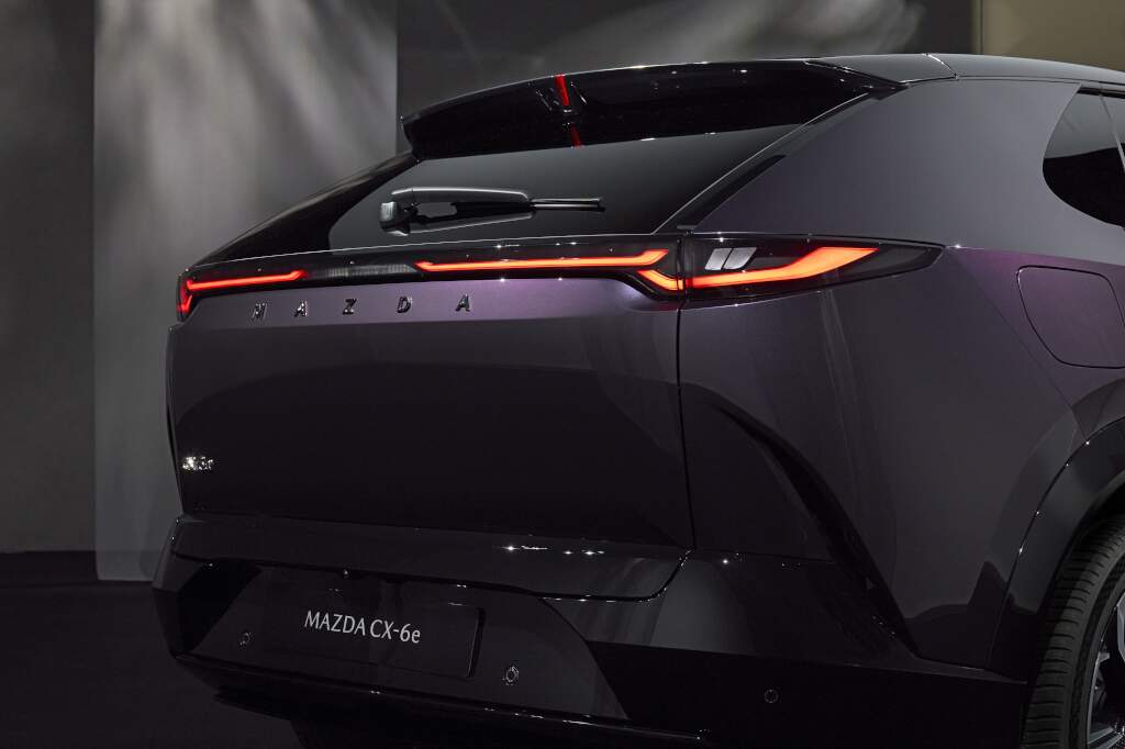 Mazda CX-6e Heck