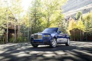 Rolls-Royce-Cullinan-Frontperspektive-5