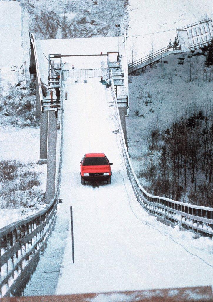Audi 100 Werbespots auf der Skisprungschanze