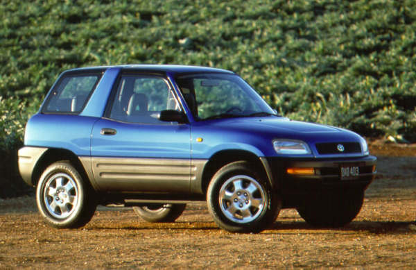 Toyota Rav4 Baujahr 1996 eines der ersten SUVs in Deutschland