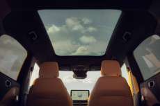 hx11-premium-solar-silver-metallic-still-8k-landscape-market-entry-advanced-design-car-detail-panoramic-roof--0014