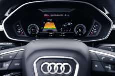 Audi-Q3-Sportback-Interieur-Cockpit-1-b