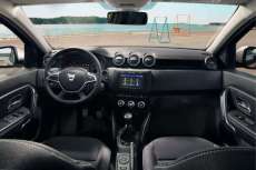 Dacia-Duster-2018-SUV-Interieur-Fahrer-Beifahrer-Cockpit