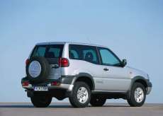 Nissan-Terrano-II-Fun-3-Tuerer-MJ-2004-4