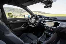 Audi-Q3-Sportback-Interieur-Cockpit-4-b