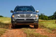 bmw-x5-4.8is-2004-2006-front-b