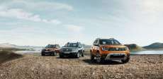 Dacia-Duster-2018-SUV-von-vorne-Panorama-Generationen