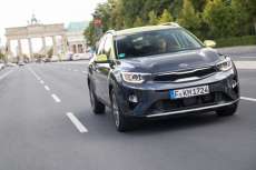 Kia-Stonic-SUV-Modell-2017-Exterieur-Frontal