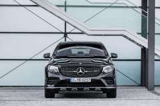 Mercedes-AMG-GLC-Coupe-Frontal-Stand