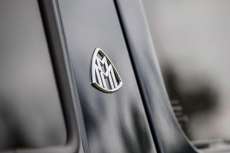 Mercedes-Maybach-G-650-Landaulet-Exterieur-Logo